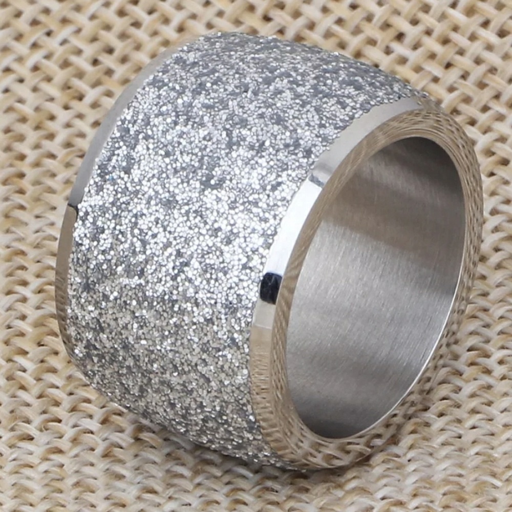 Stainless steel silver glitter ring. - Picture 4 of 8
